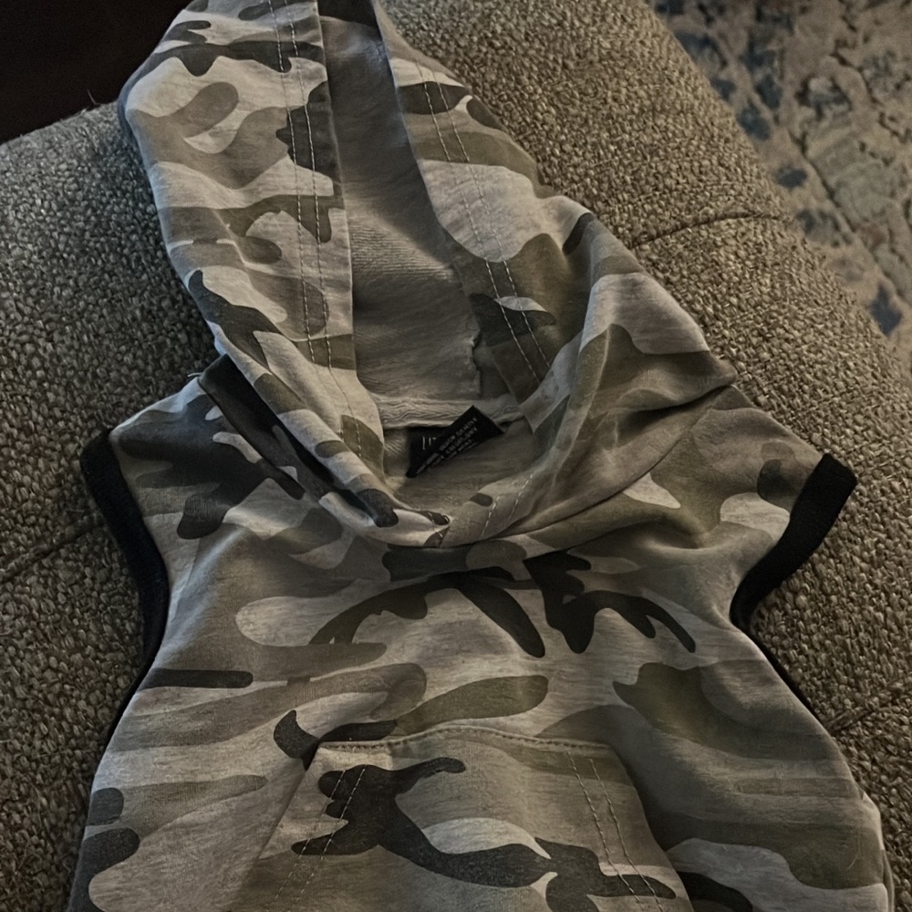 Little Bipsy sleeveless hoodie